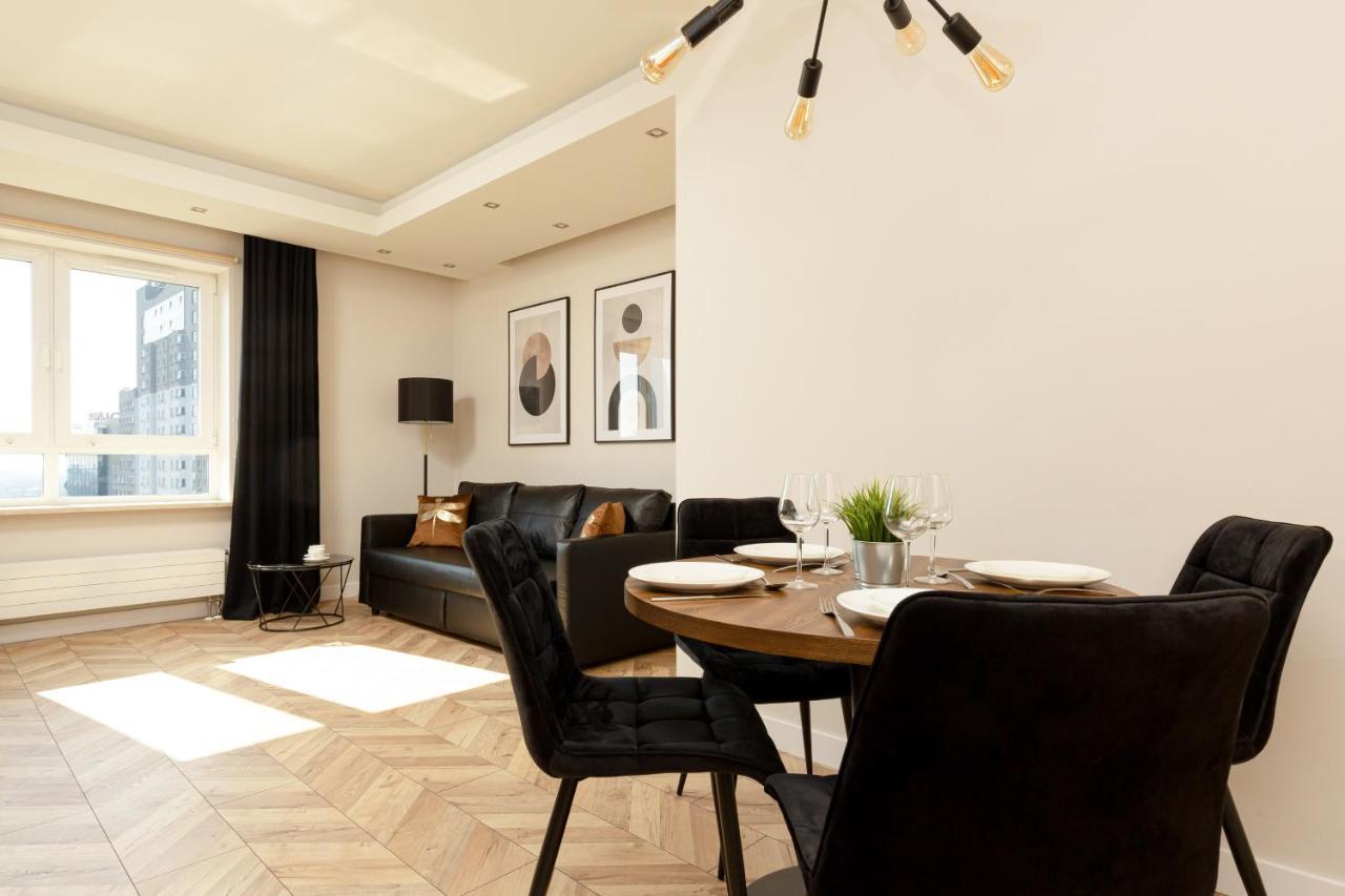 Platinum Towers Apartment With Parking By Renters Prestige Warszawa Eksteriør billede